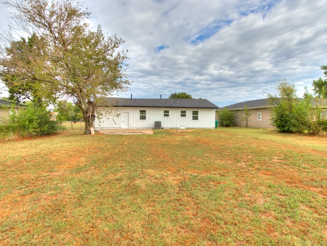 8308 NE 33rd St, Spencer, OK 73084 - photo 3