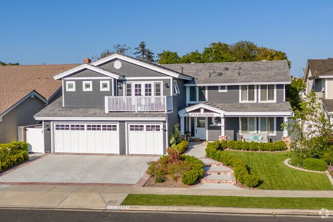 Larger more contemporary residences can be found in gated and non-gated Mesa Verde communities.