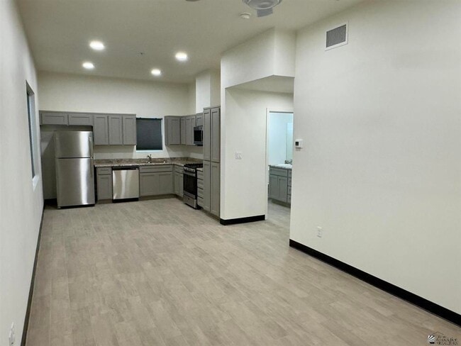 195 N 17th Ave, Yuma, AZ 85364 - photo 3