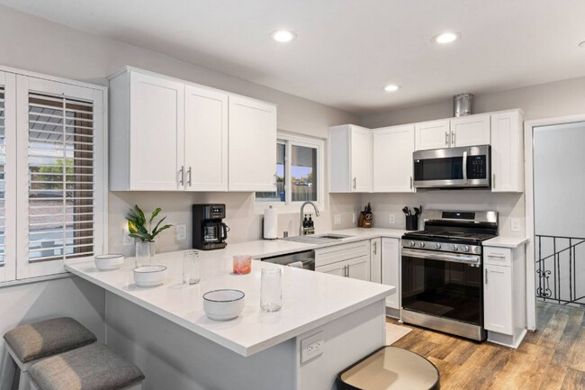 321 W Kalmia St, Fallbrook, CA 92028 - photo 5