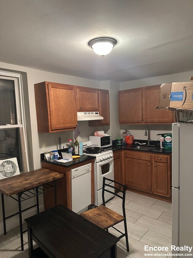 70 Joy St unit 22, Boston, MA 02114 - photo 2