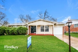 2718 Westminster Dr, Florissant, MO 63033