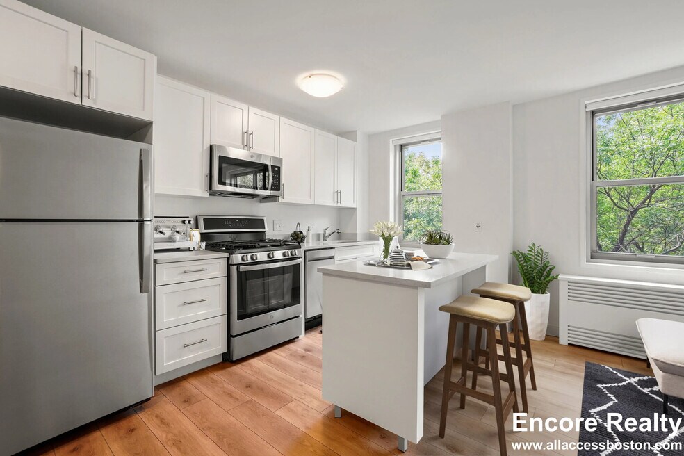 73 Gordon St unit 10-4L, Allston, MA 02134 - photo 1