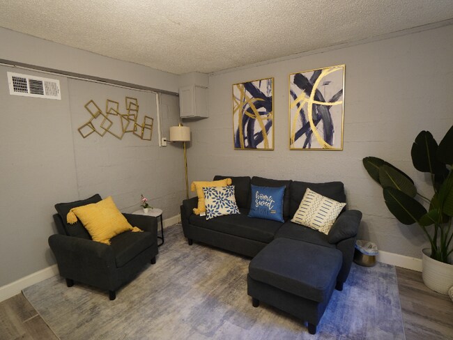 2364 Lilla Cir SW unit B, Atlanta, GA 30310 - photo 5