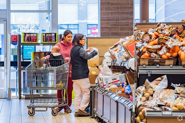 ALDI near Meadowcliff provides residents with their grocery needs.