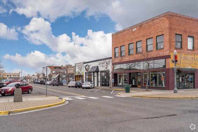 Downtown Kennewick offers a small town feel that lots of people enjoy.