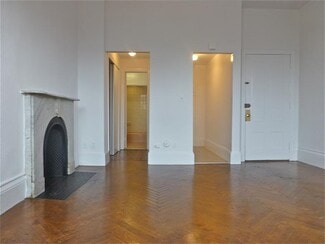 180 Adams St Unit 403, Newton, MA 02458