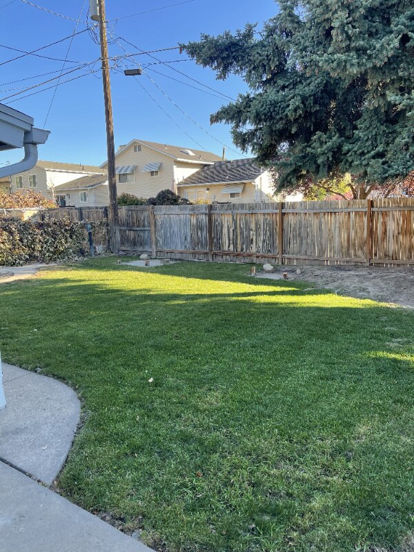 1096 N 300 W, Layton, UT 84041 - photo 7