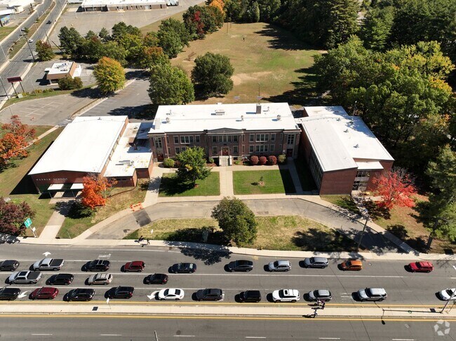 Warner School is part of the Springfield School District.