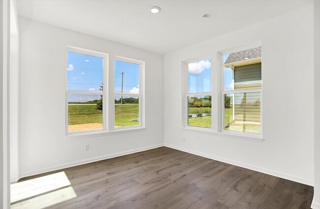 600 Bluestem Ln, New Whiteland, IN 46184 - photo 4