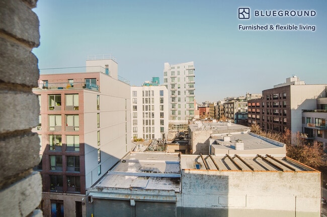 130 Hope St unit FL6-ID1711, Brooklyn, NY 11211 - photo 4