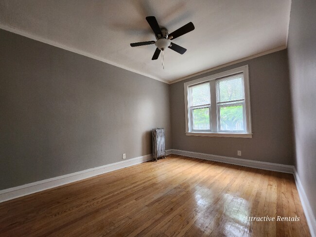 654 E 81st St, Chicago, IL 60619 - photo 5