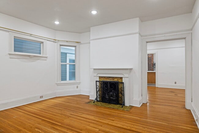 2338 NW Hoyt St, Portland, OR 97210 - photo 5