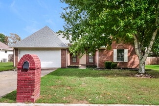 5818 Southbend Ln, Olive Branch, MS 38654