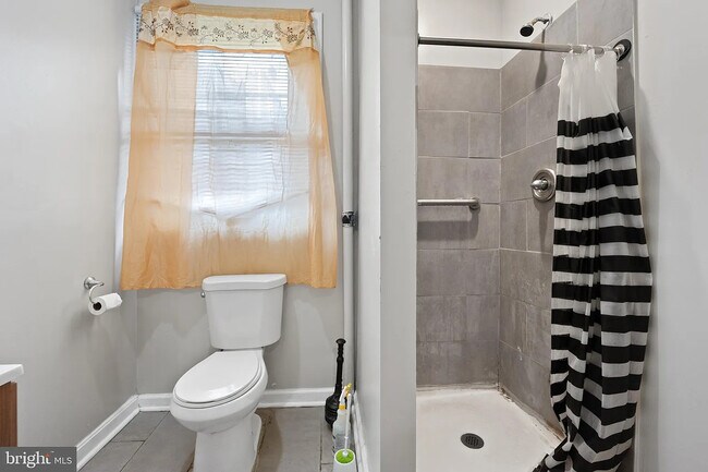 1610 Dyre St unit 2nd Fl - B2 - SRO, Philadelphia, PA 19124 - photo 5