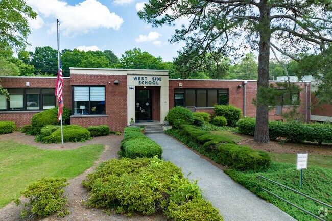 Welcome to West Side Elementary School in Marietta.