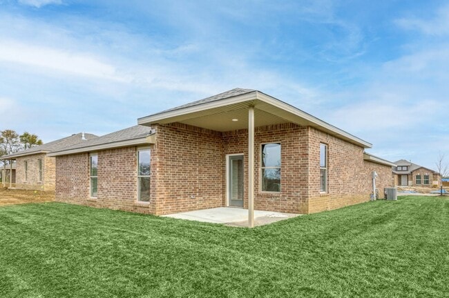 26819 W 83rd Terrace, Lenexa, KS 66227 - photo 3