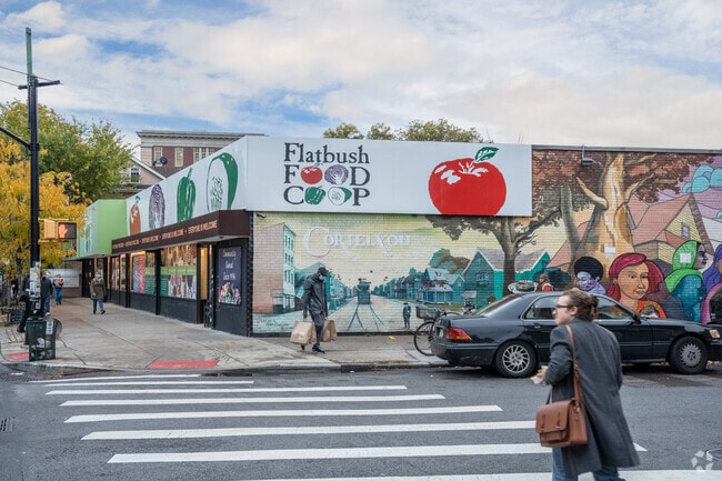 Flatbush Food Co-Op gives residents of Flatbush-Ditmas Park
fresh food options.