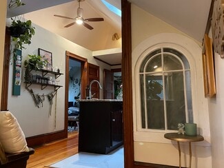 121 Rutherglen Ave Unit 3rd Floor, Providence, RI 02907