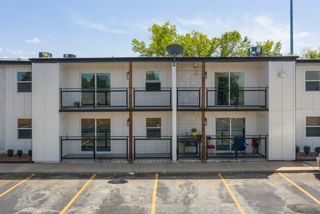 Legacy at 51st, Tulsa, OK 74145 - photo 3