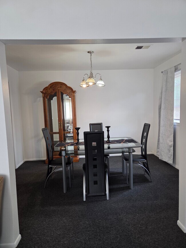 213 E 9th Ave unit 3 bedroom apartment, Roselle, NJ 07203 - photo 5