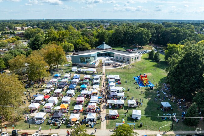 NVA Thai Fest held in Old Town Manassas provides a family friendly event for those living in the Bull Run area.