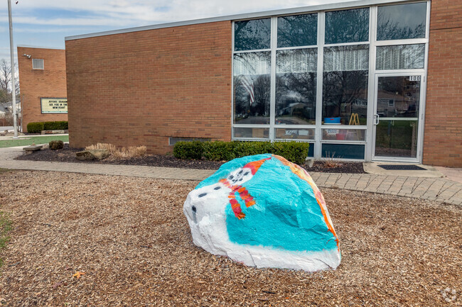 Ruffing Montessori School has received an overall grade of A- from Niche.
