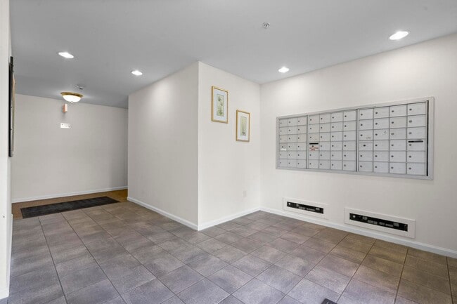 Bay Point Apartments, Niantic, CT 06357 - photo 6