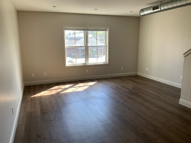 Lofts at 307 Main LLC, Woburn, MA 01801 - photo 4