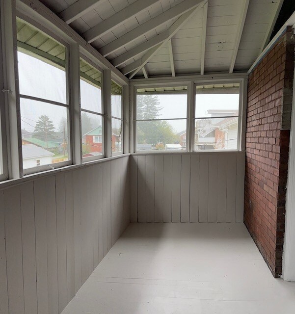 Screened in Porch 2nd FL