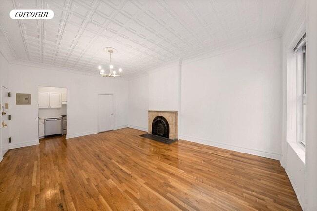 120 E 19th St, New York, NY 10003 - photo 2