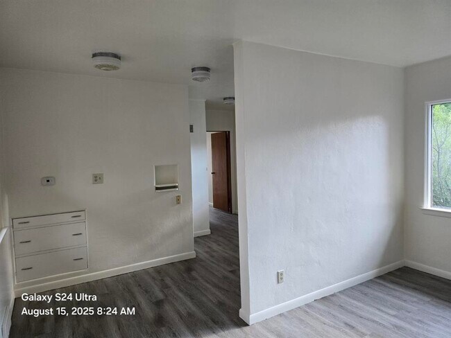 1634 King St unit Main House, Sidney, NE 69162 - photo 3