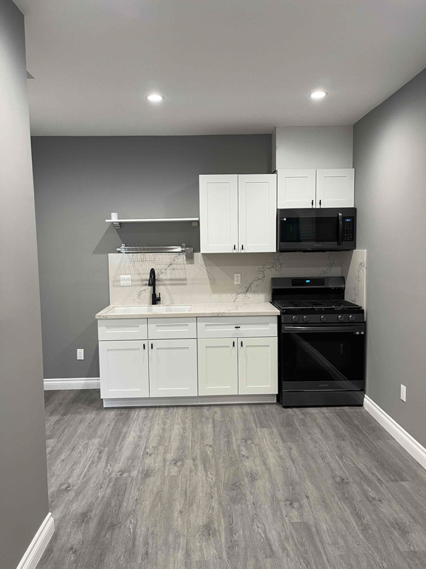 15944 Los Alimos St, Los Angeles, CA 91344