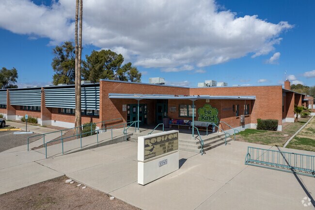 Robison Elementary School serves grades K-5 in Tucson, Arizona.
