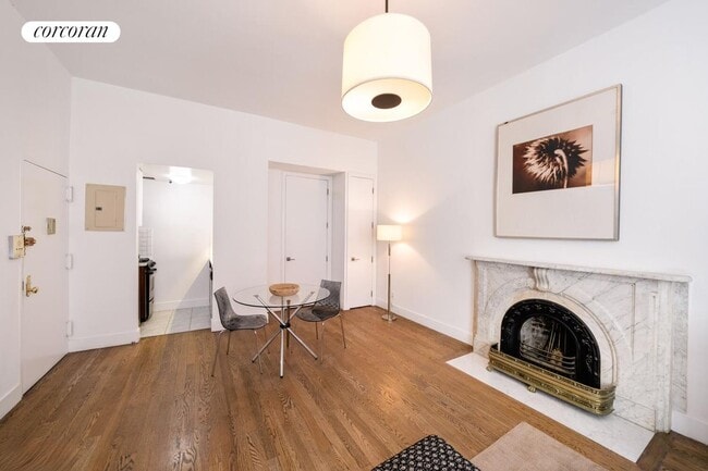 120 E 19th St, New York, NY 10003 - photo 3