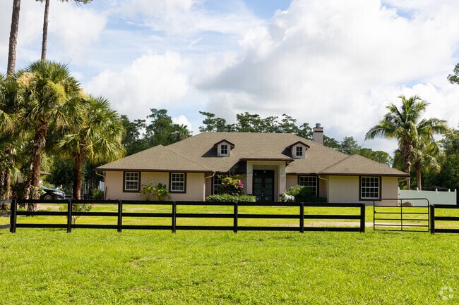 Loxahatchee Groves