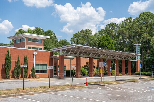 Bettye Henderson Holston Elementary recently underwent a renovation of the front building.