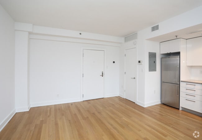 The Bond, Washington, DC 20036 - photo 6