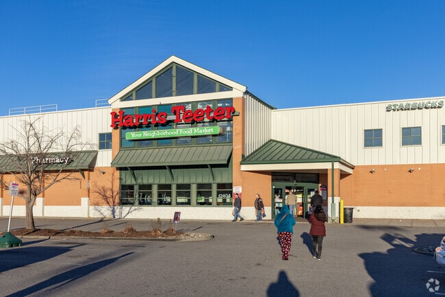 Deep Creek locals love to stock up on groceries at Harris Teeter.