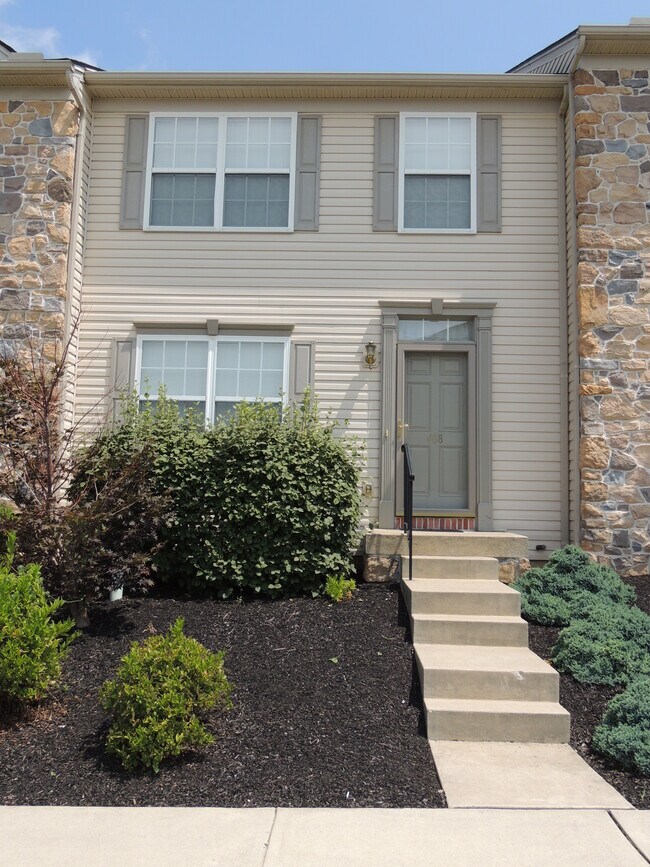 408 Knollwood Rd Unit 1, Millersville, PA 17551