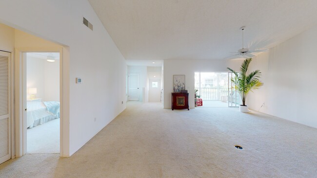 790 Willowbrook Dr unit 307, Naples, FL 34108 - photo 3
