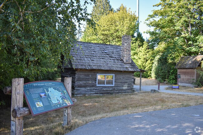 West Hylebos Wetlands Park is nestled in the Federal Way neighborhood.