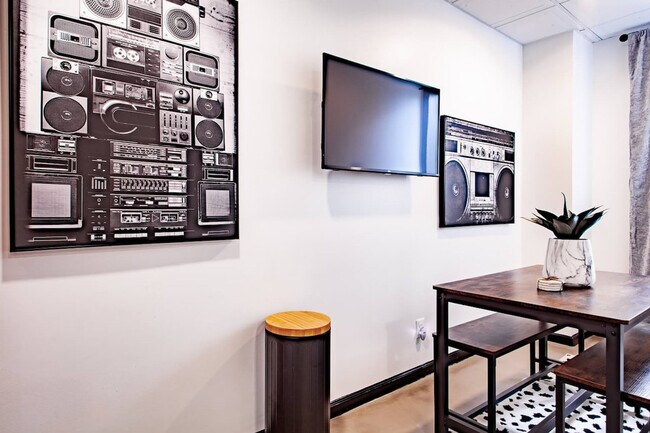 1020 16th St NW unit FL3-ID1037717P, Washington, DC 20036 - photo 4