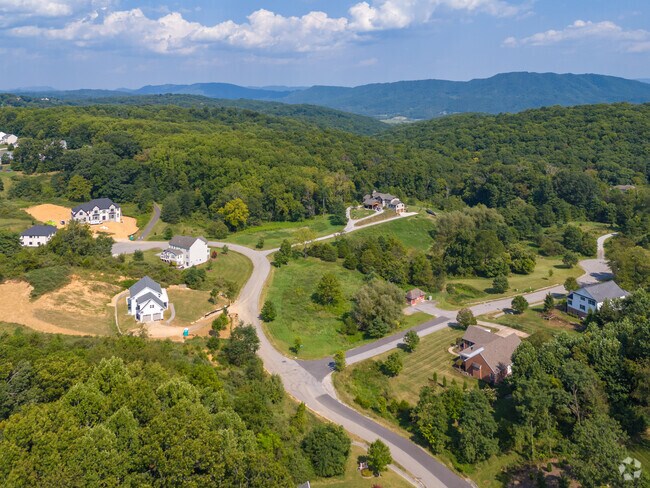 Murphy’s tree-lined streets and well-kept homes add to its charm and appeal.