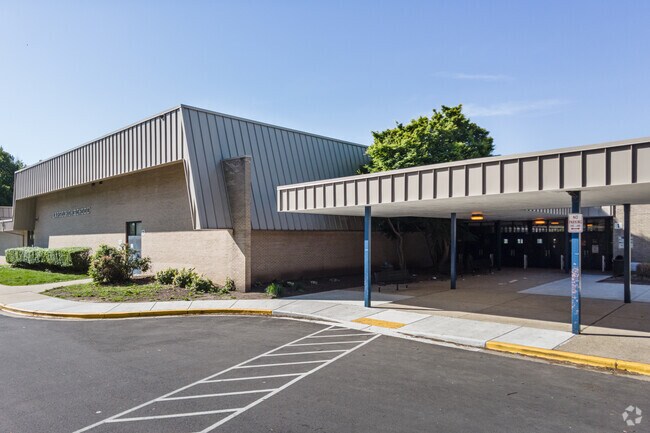 Largo High School has a large and modern campus.
