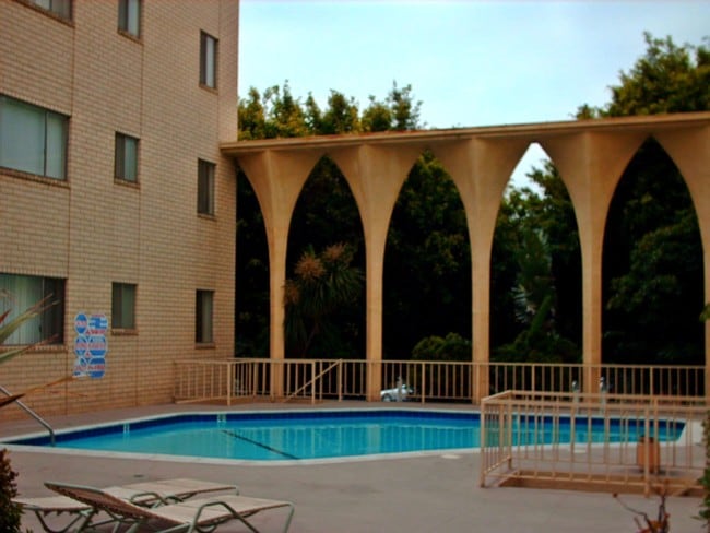 Burton Plaza..Gorgeous Newly Remodeled Studio..Prime Location!, Los Angeles, CA 90048 - photo 2