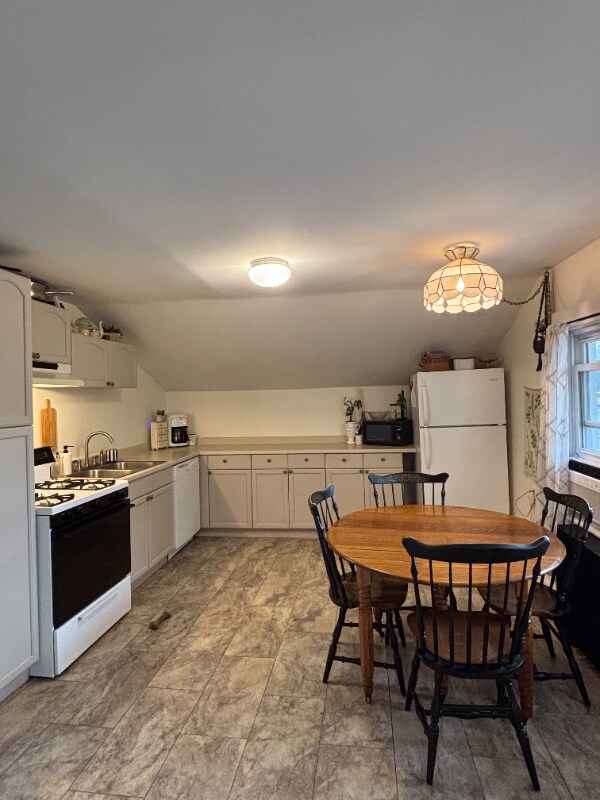 176 Walnut St Unit 2, King of Prussia, PA 19406