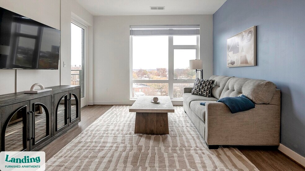 1215 N Fayette St unit 510.1412579, Alexandria, VA 22314 - photo 1