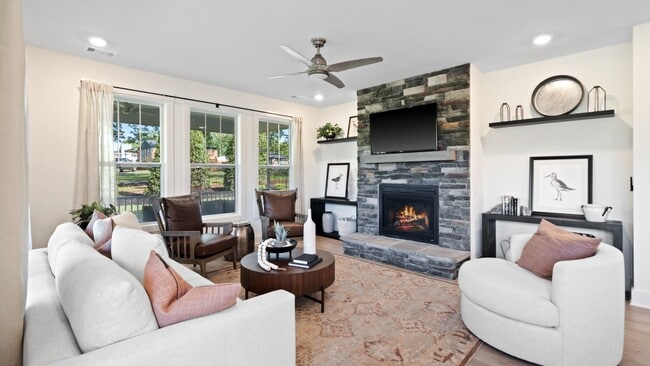 219 Moorish Cir, Simpsonville, SC 29681 - photo 3