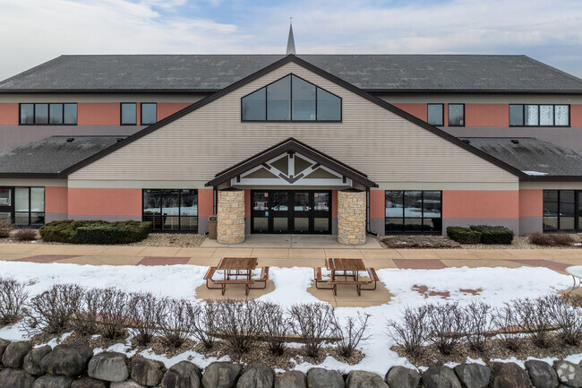 High Point Christian School in Middleton, WI has an outdoor meeting area for staff and children.